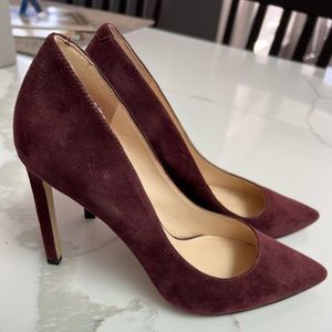 Nine West suede pumps, gorgeous burgundy, size 6
